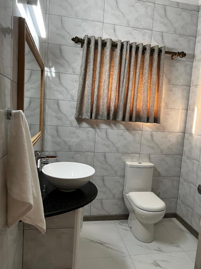 Western Ocean Breeze Self Catering Victoria Kültér fotó