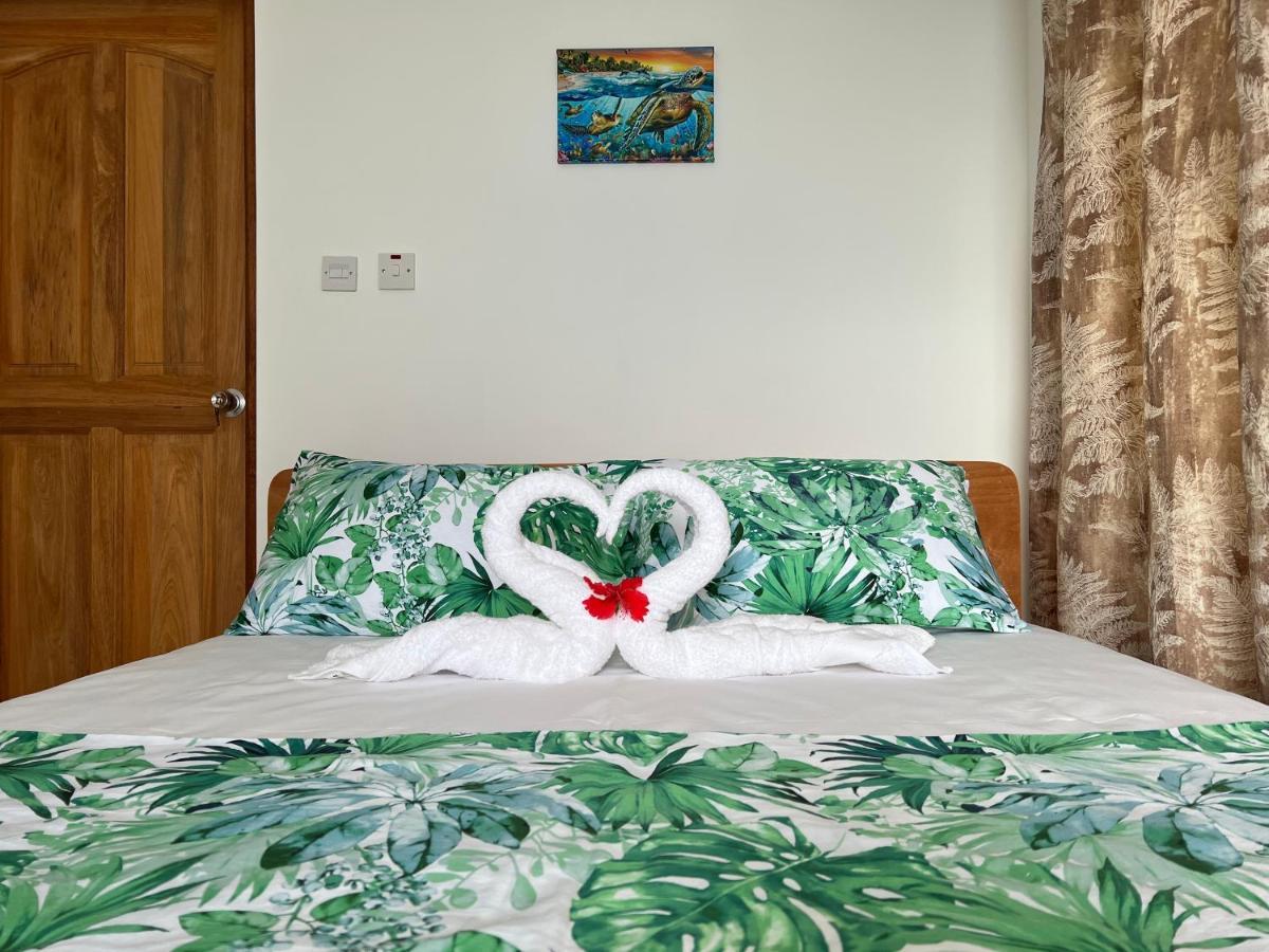 Western Ocean Breeze Self Catering Victoria Kültér fotó